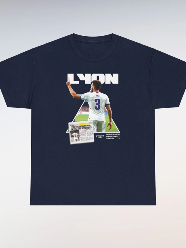 <a href="https://www.legendklub.com/maillot-personnalise/t-shirt-lyon-barcelone-bleu-personnalisable/">T-Shirt Lyon-Barcelone Bleu (Personnalisable)</a>